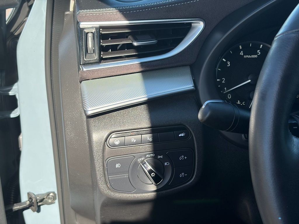 Thumbnail: 2022 INFINITI QX50 - 25