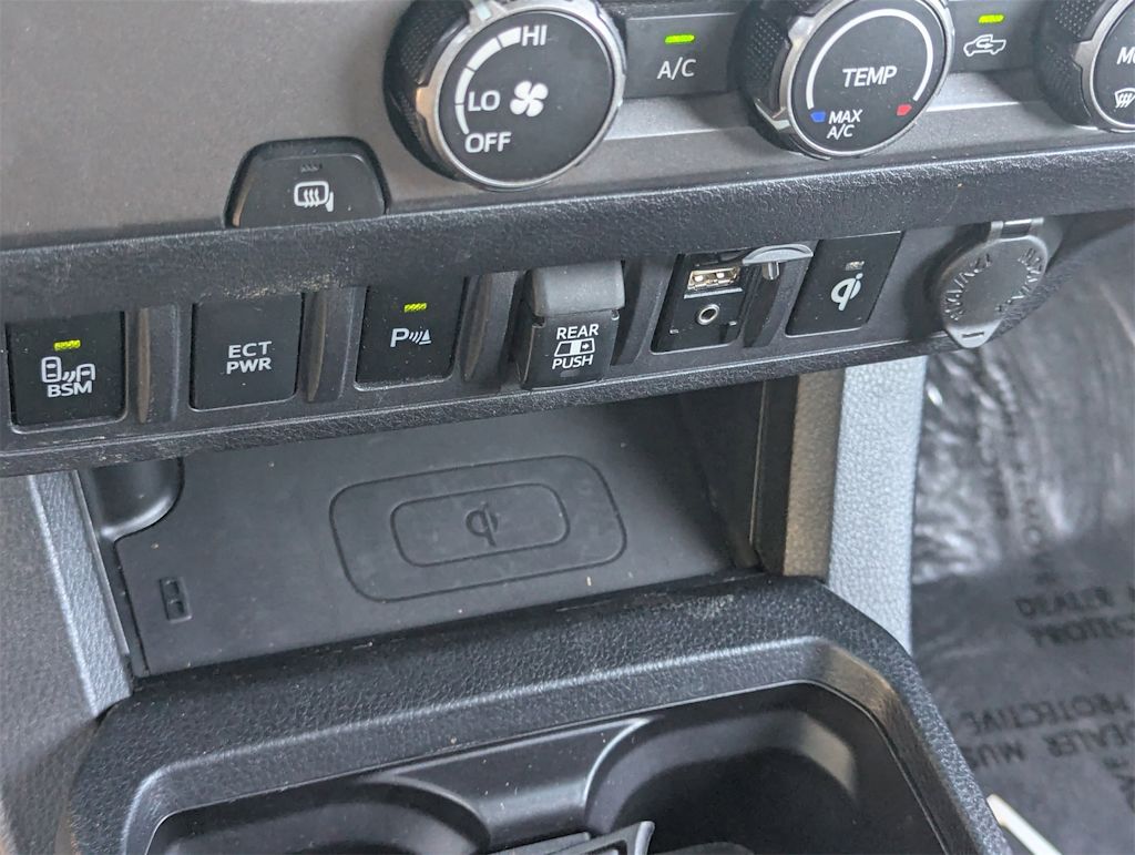 Thumbnail: 2019 Toyota Tacoma - 32