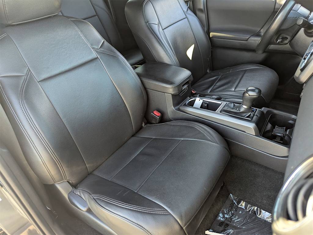 Thumbnail: 2019 Toyota Tacoma - 9