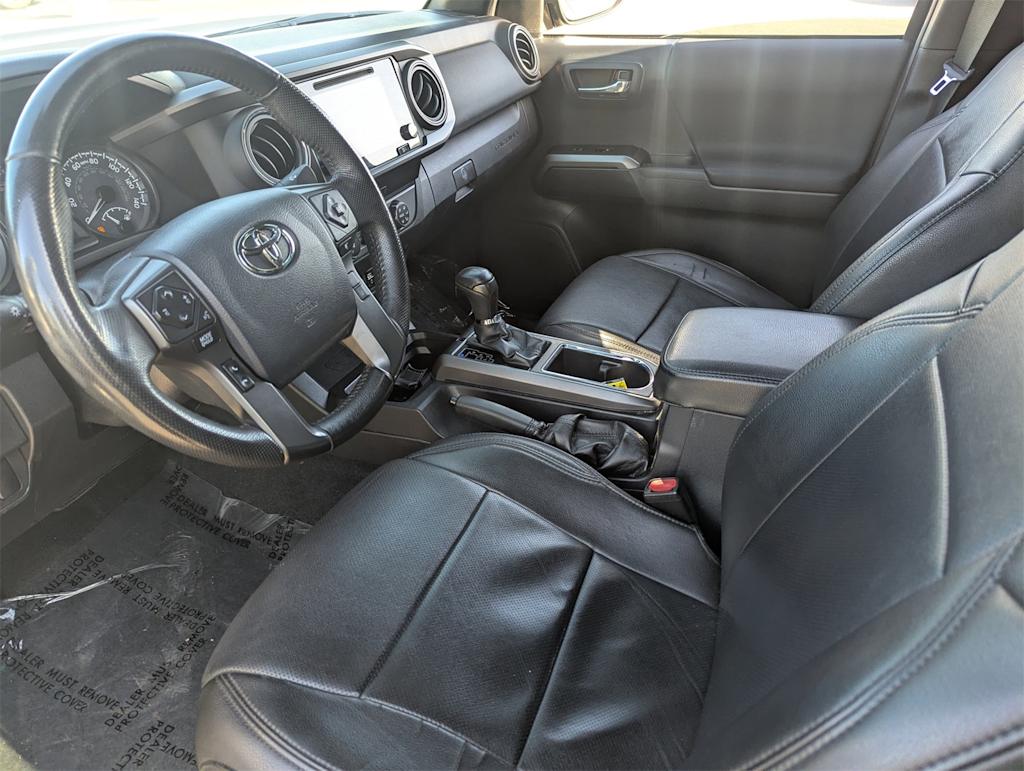 Thumbnail: 2019 Toyota Tacoma - 8