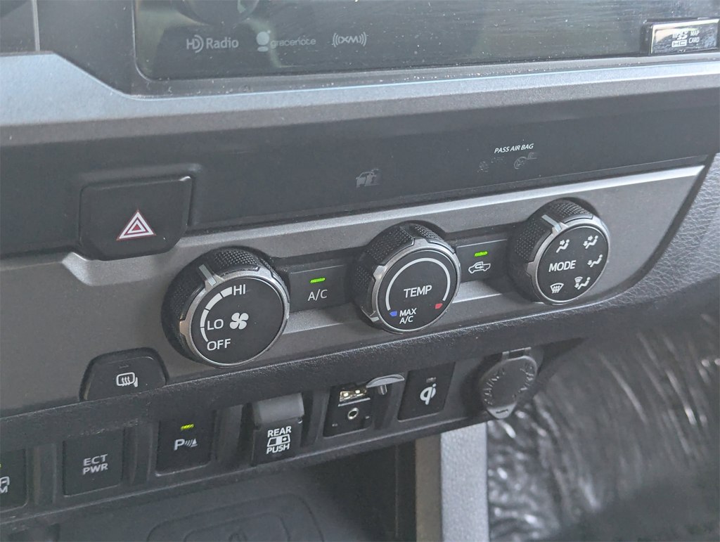 Thumbnail: 2019 Toyota Tacoma - 31