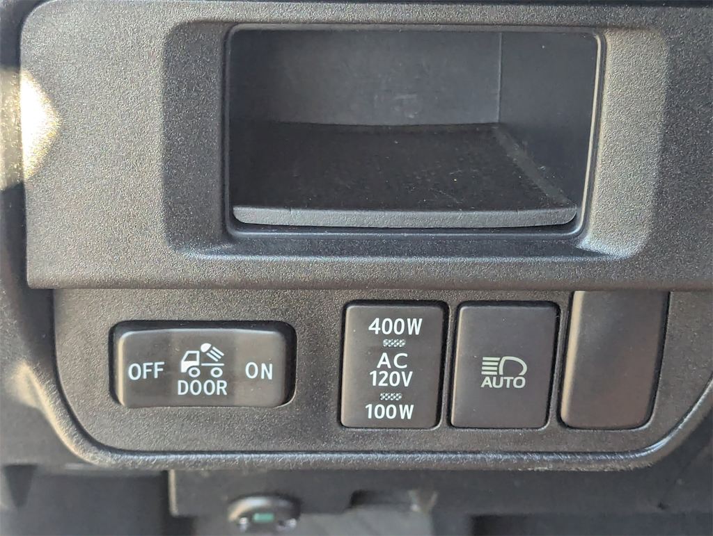 Thumbnail: 2019 Toyota Tacoma - 34