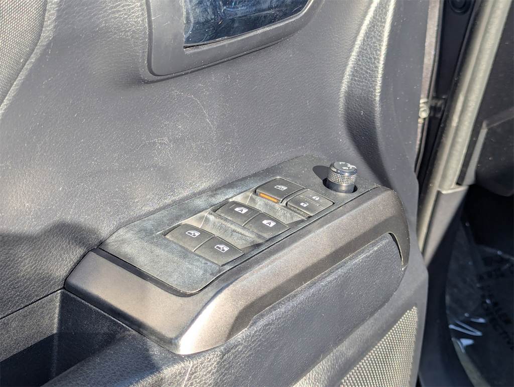 Thumbnail: 2019 Toyota Tacoma - 29