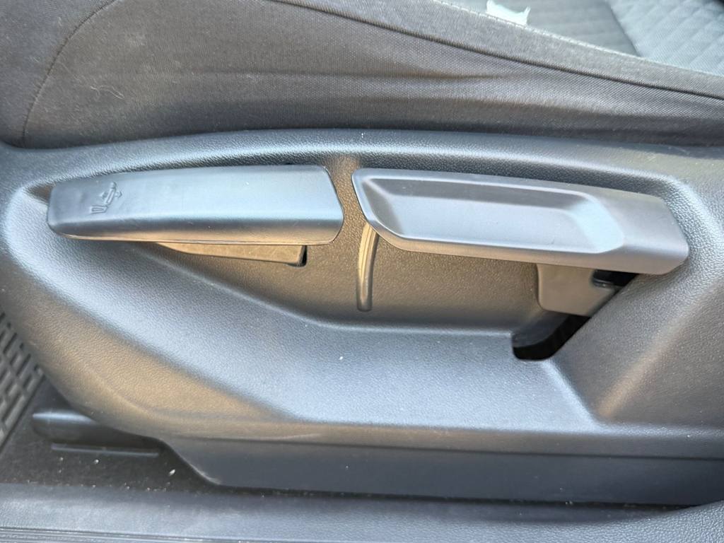 Thumbnail: 2018 Volkswagen Tiguan - 8