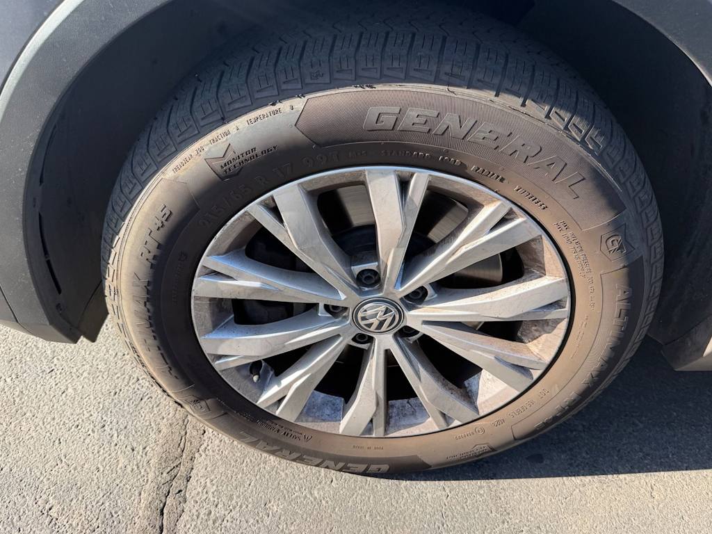 Thumbnail: 2018 Volkswagen Tiguan - 4