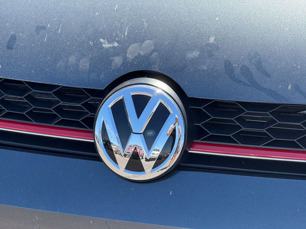 Thumbnail: 2017 Volkswagen Golf - 4