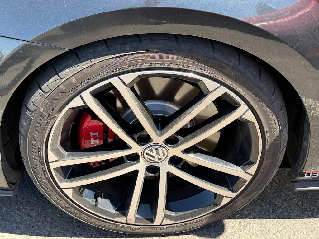 Thumbnail: 2017 Volkswagen Golf - 5