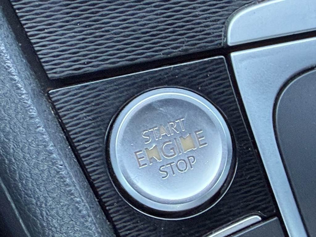 Thumbnail: 2015 Volkswagen Golf - 18