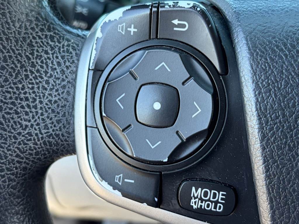 Thumbnail: 2013 Toyota Camry - 14