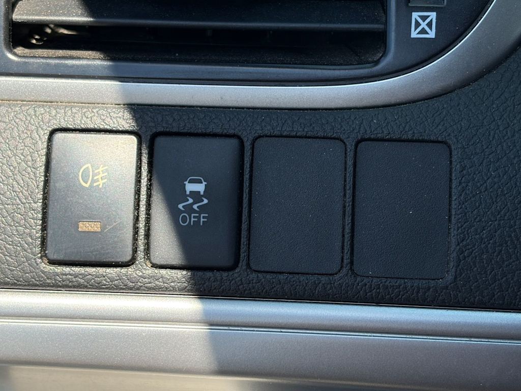 Thumbnail: 2013 Toyota Camry - 13