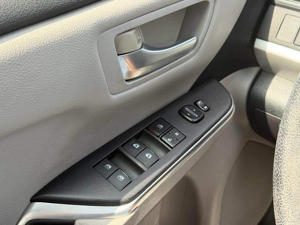 Thumbnail: 2016 Toyota Camry - 20