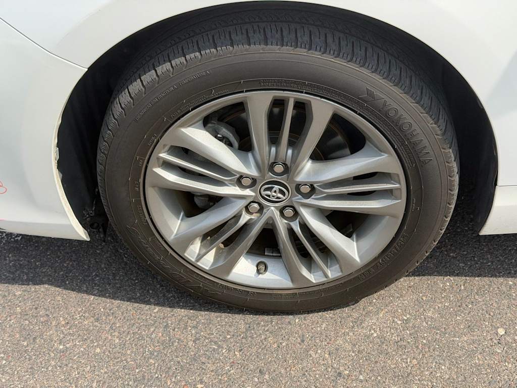 Thumbnail: 2016 Toyota Camry - 4