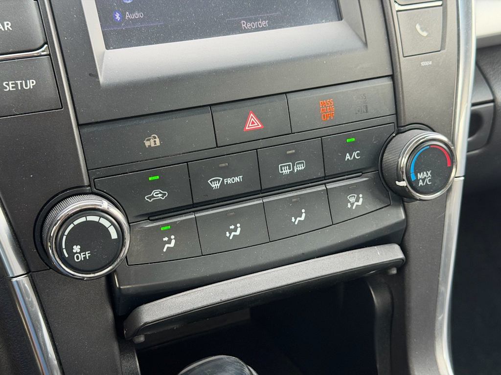 Thumbnail: 2016 Toyota Camry - 15