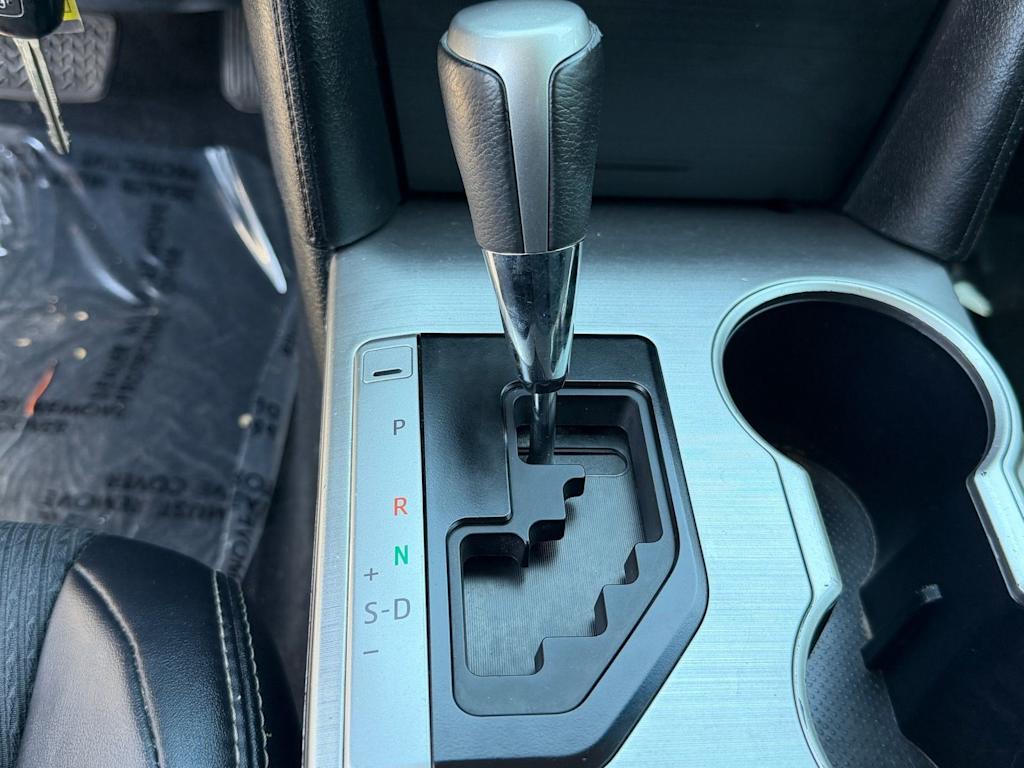 Thumbnail: 2013 Toyota Camry - 11