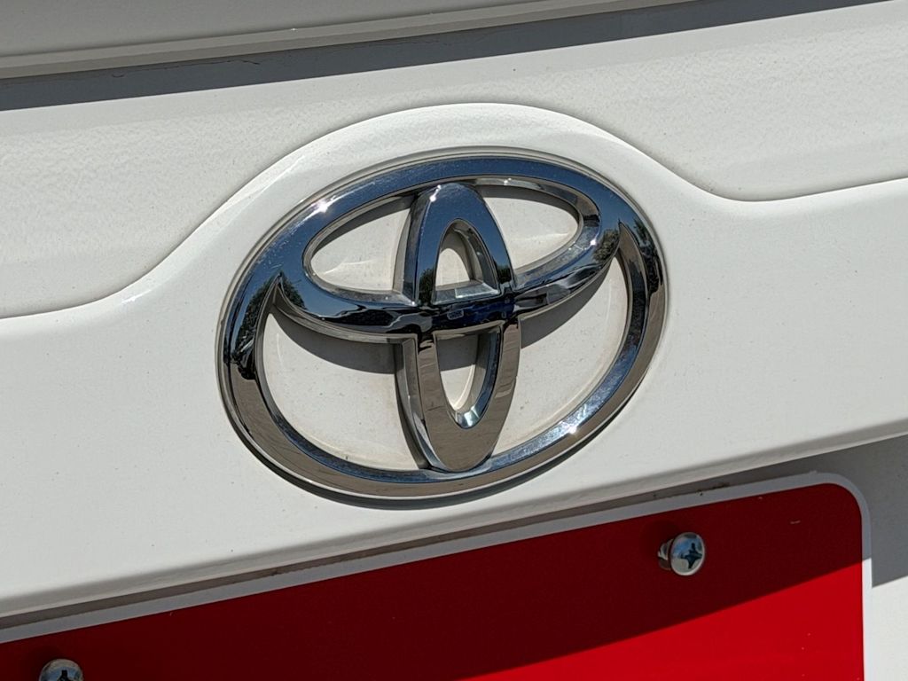 Thumbnail: 2013 Toyota Camry - 7