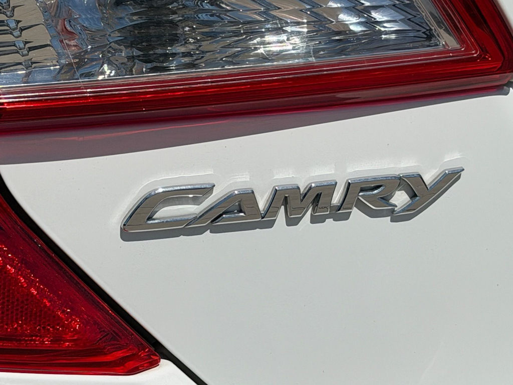 Thumbnail: 2013 Toyota Camry - 24