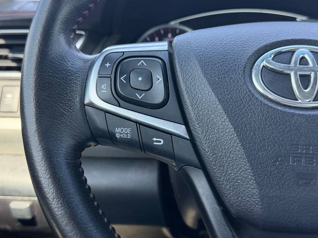 Thumbnail: 2015 Toyota Camry - 13