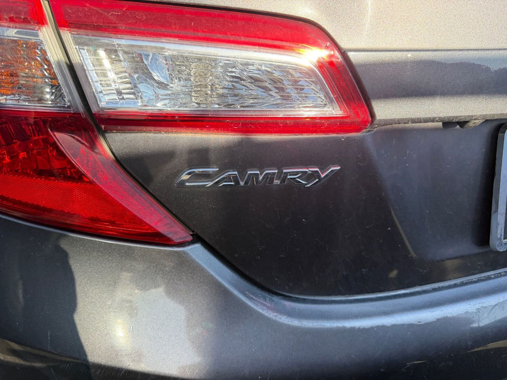 Thumbnail: 2014 Toyota Camry - 24