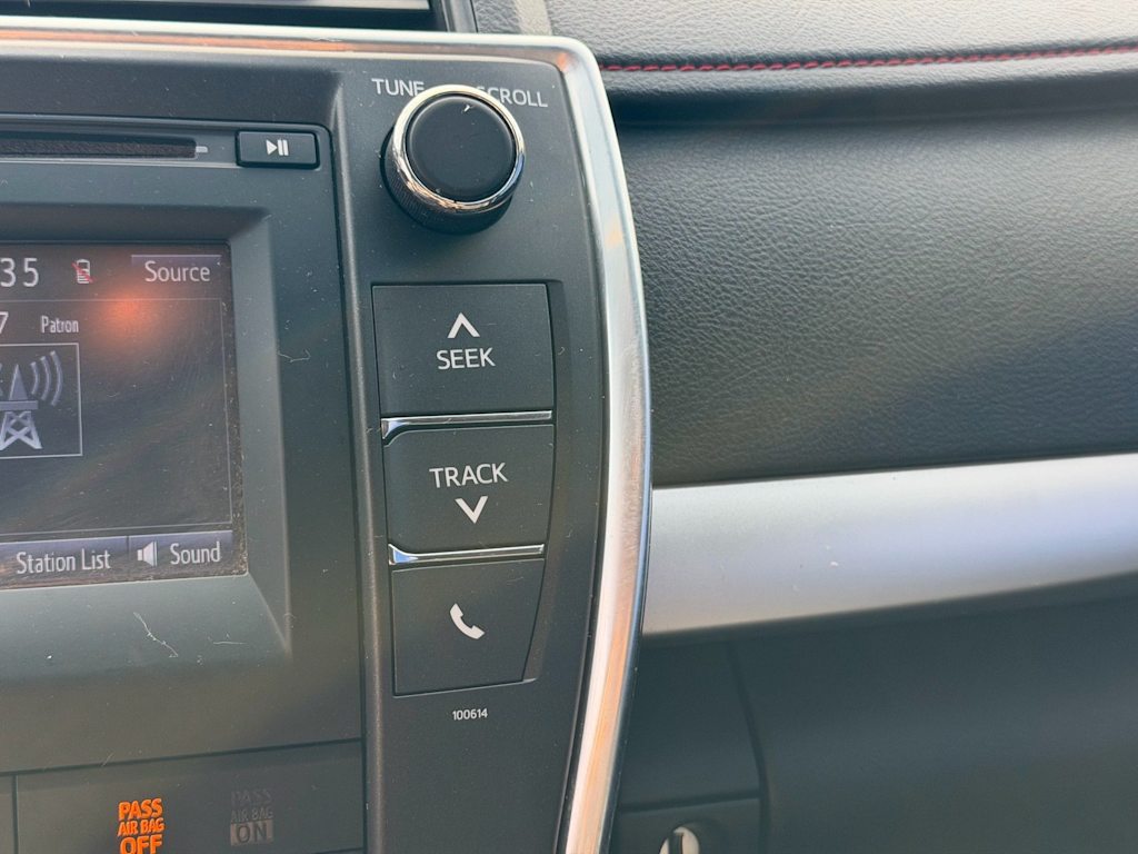 Thumbnail: 2017 Toyota Camry - 19