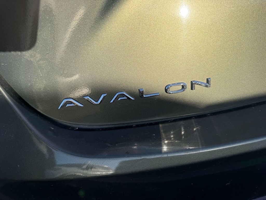 Thumbnail: 2013 Toyota Avalon - 14