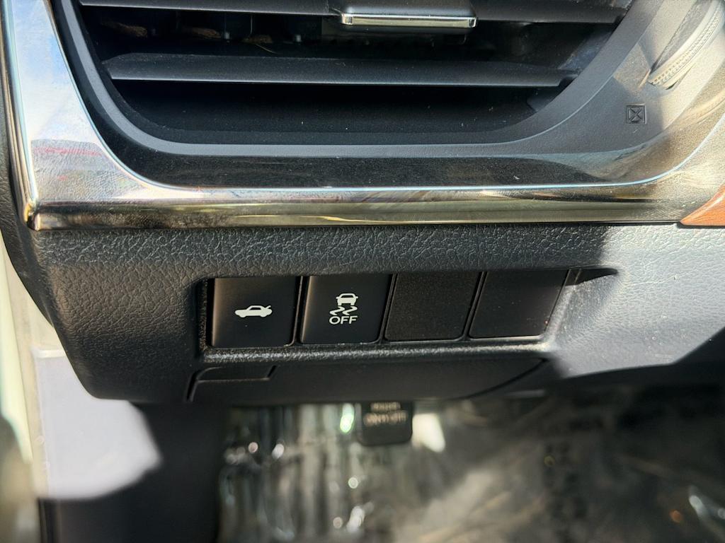 Thumbnail: 2013 Toyota Avalon - 27