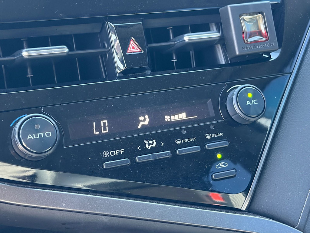 Thumbnail: 2021 Toyota Camry - 19
