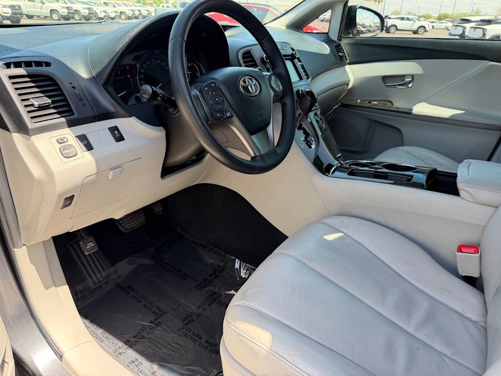 Thumbnail: 2013 Toyota Venza - 2