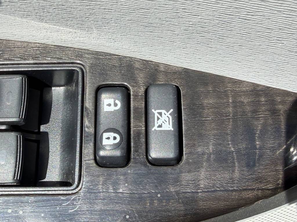 Thumbnail: 2013 Toyota Venza - 19