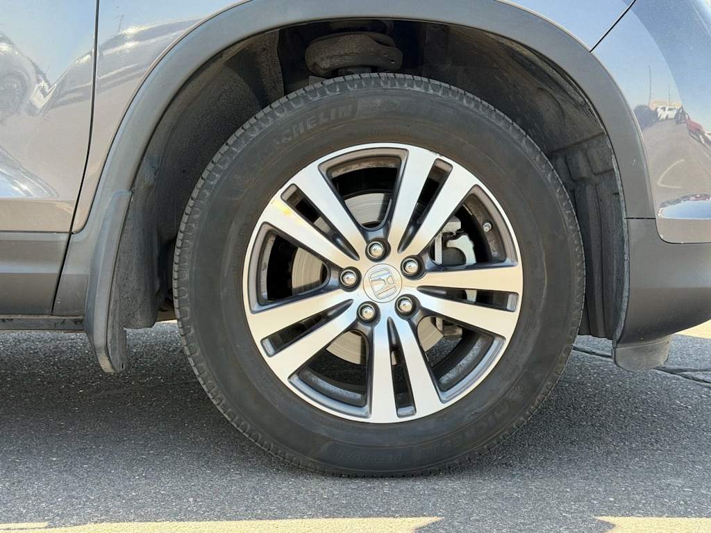 Thumbnail: 2018 Honda Pilot - 3