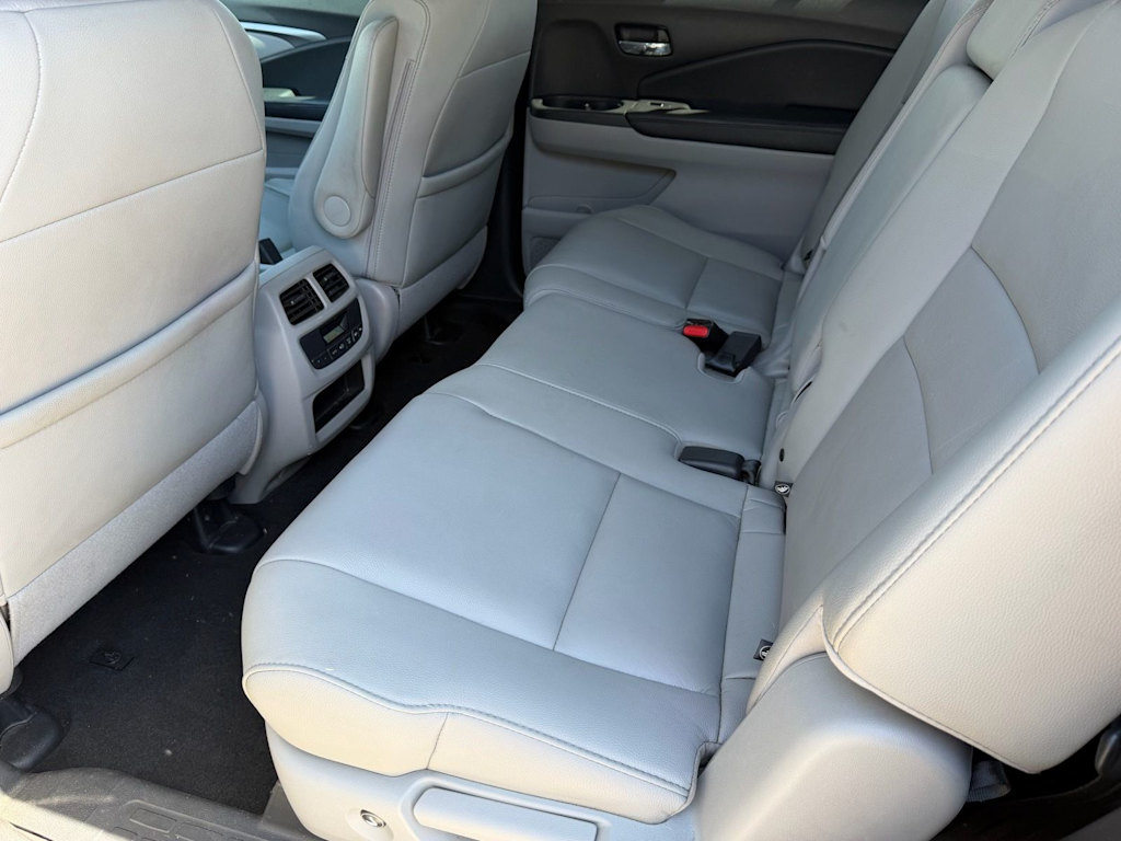 Thumbnail: 2018 Honda Pilot - 21