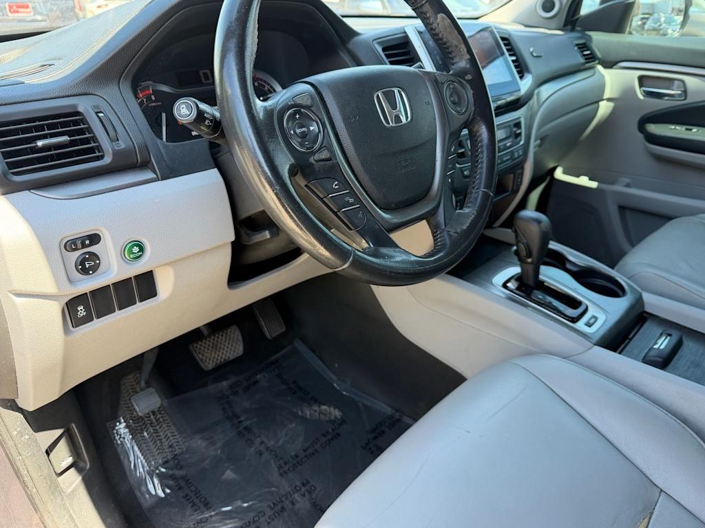 Thumbnail: 2018 Honda Pilot - 2