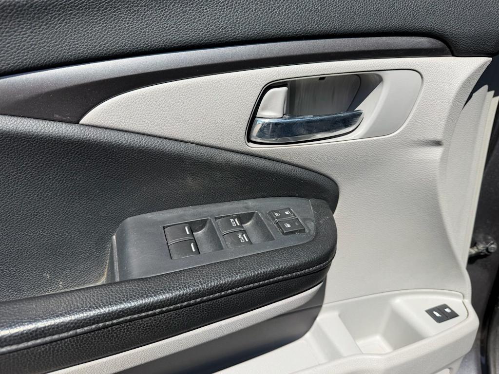 Thumbnail: 2018 Honda Pilot - 24