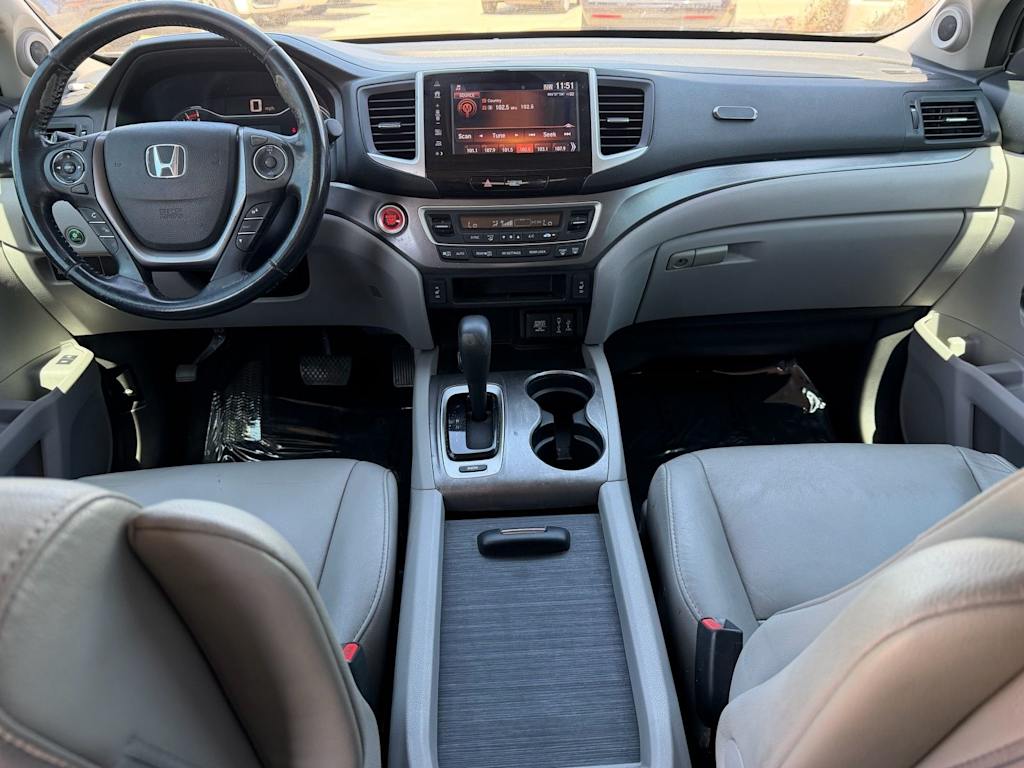 Thumbnail: 2018 Honda Pilot - 8
