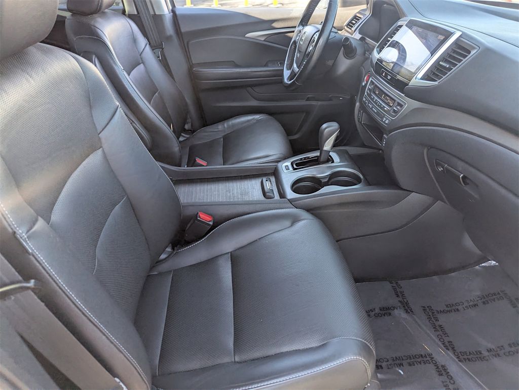 Thumbnail: 2019 Honda Ridgeline - 21