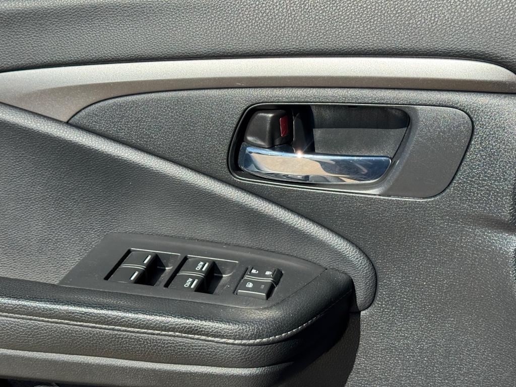 Thumbnail: 2019 Honda Ridgeline - 20