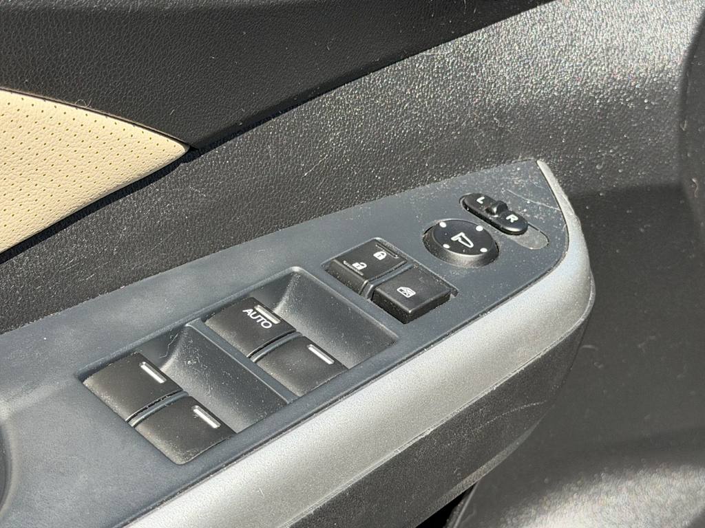 Thumbnail: 2016 Honda CR-V - 11