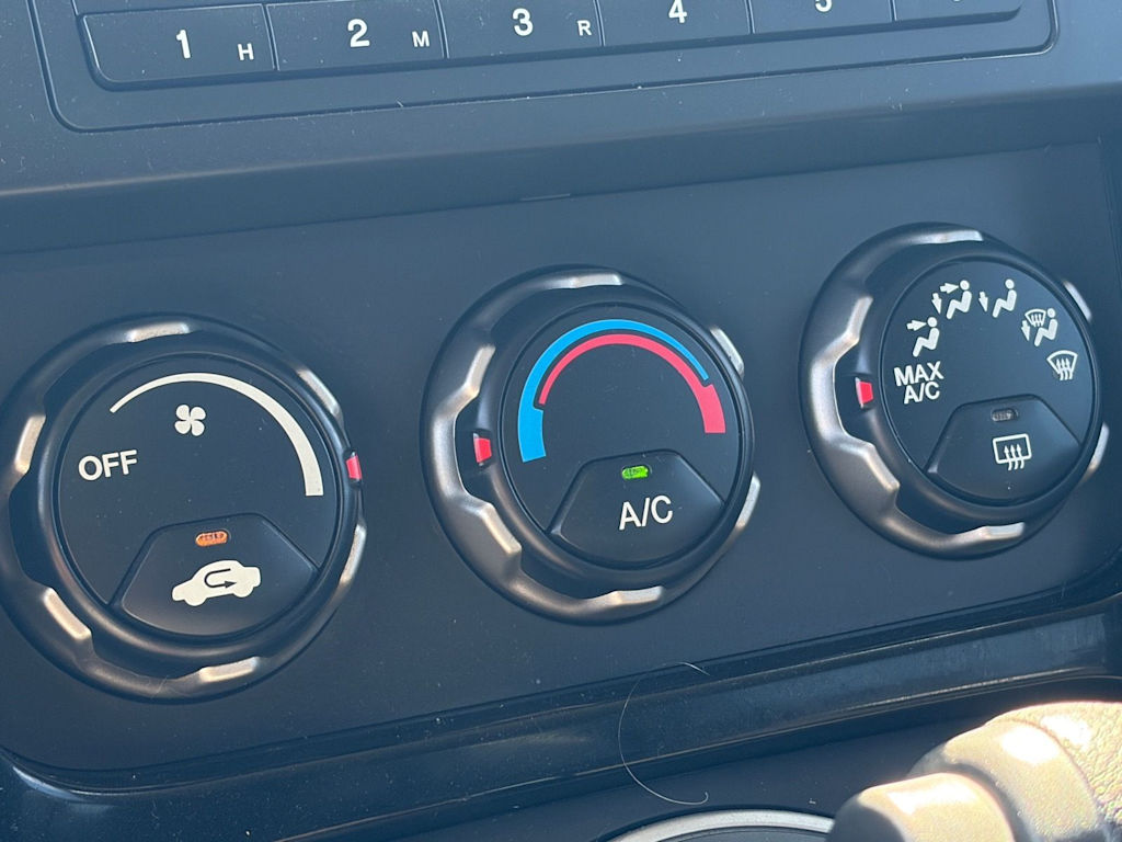 Thumbnail: 2008 Honda Element - 18
