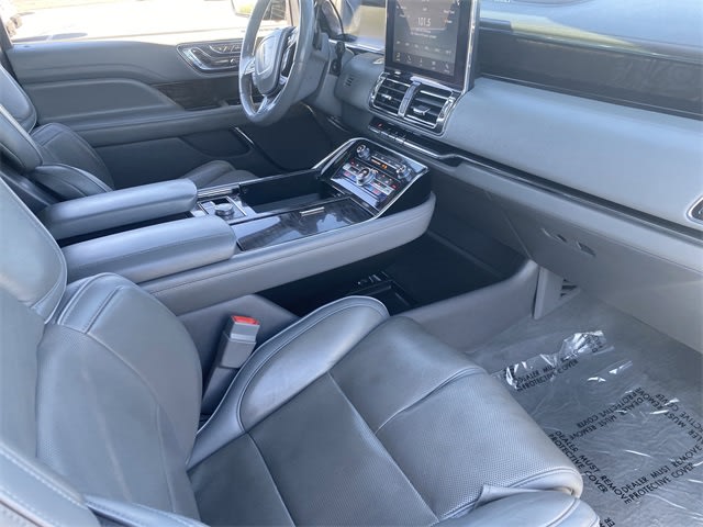 Thumbnail: 2018 Lincoln Navigator - 24