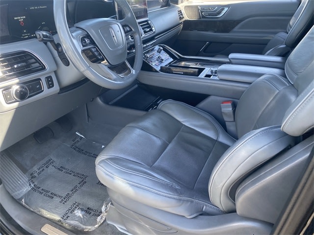 Thumbnail: 2018 Lincoln Navigator - 9