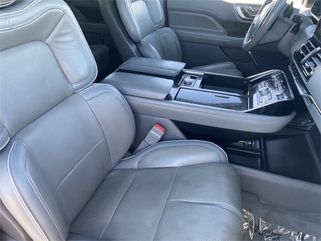 Thumbnail: 2018 Lincoln Navigator - 10