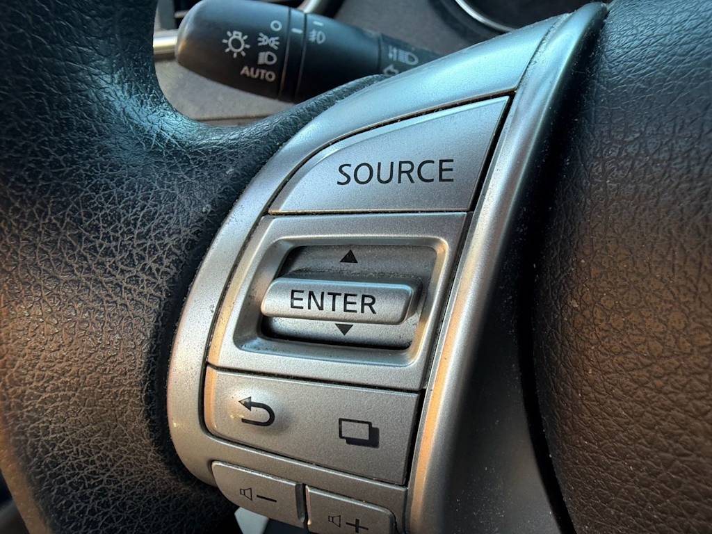Thumbnail: 2014 Nissan Rogue - 14