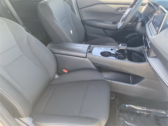 2024 Nissan Rogue S 8