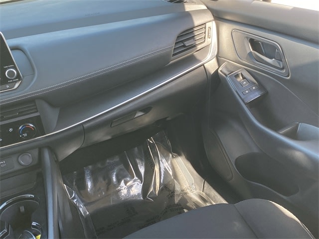 2024 Nissan Rogue S 24