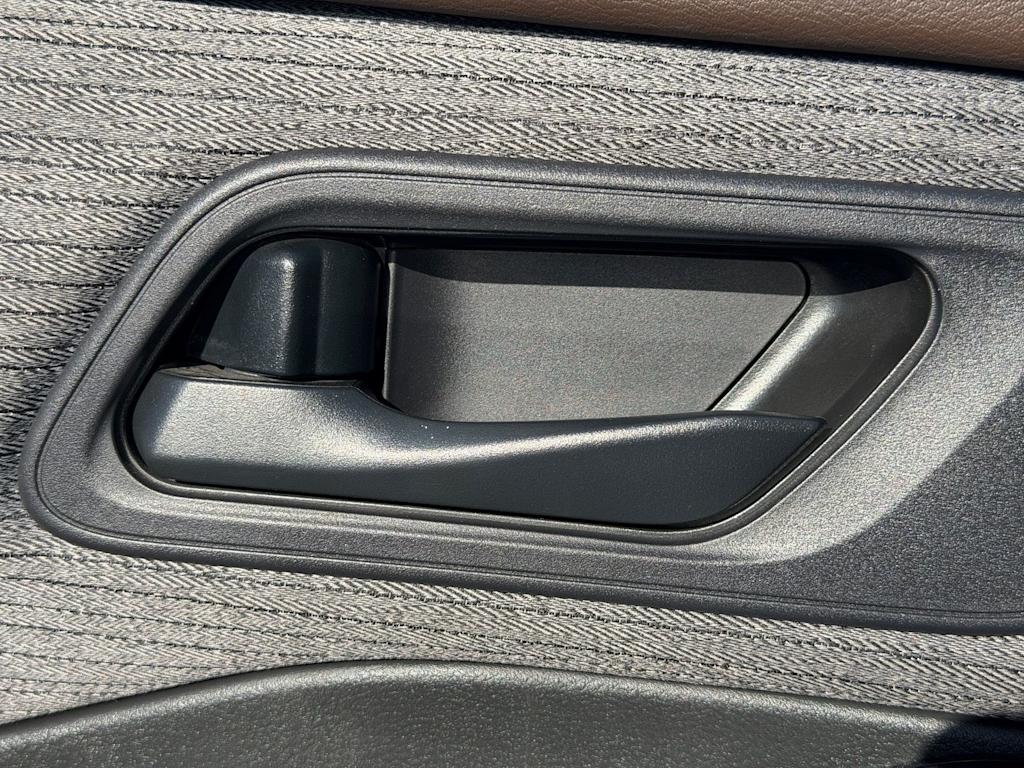 Thumbnail: 2023 Nissan Rogue - 21