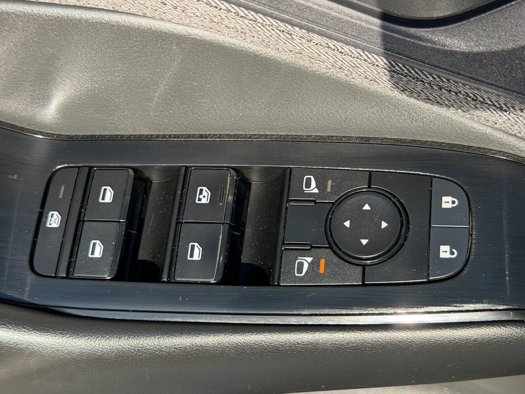 Thumbnail: 2023 Nissan Rogue - 20