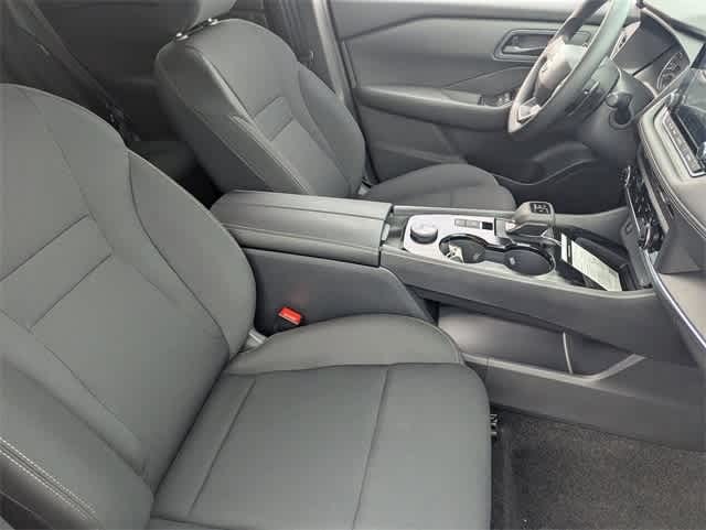 Thumbnail: 2026 Nissan Rogue - 9