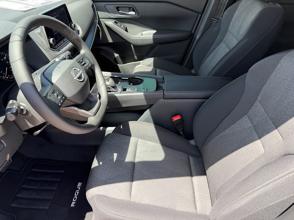 Thumbnail: 2026 Nissan Rogue - 10