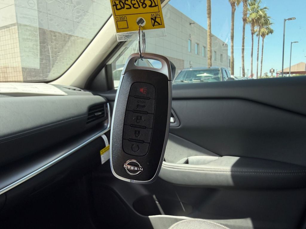 Thumbnail: 2026 Nissan Rogue - 13