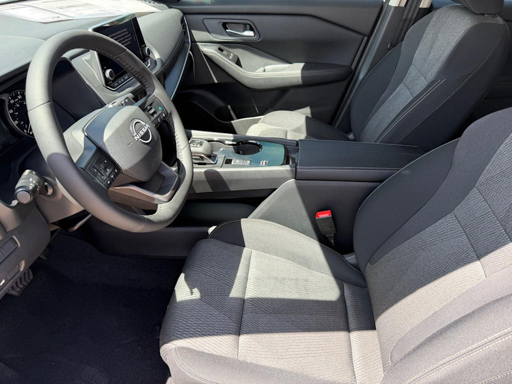 Thumbnail: 2026 Nissan Rogue - 10
