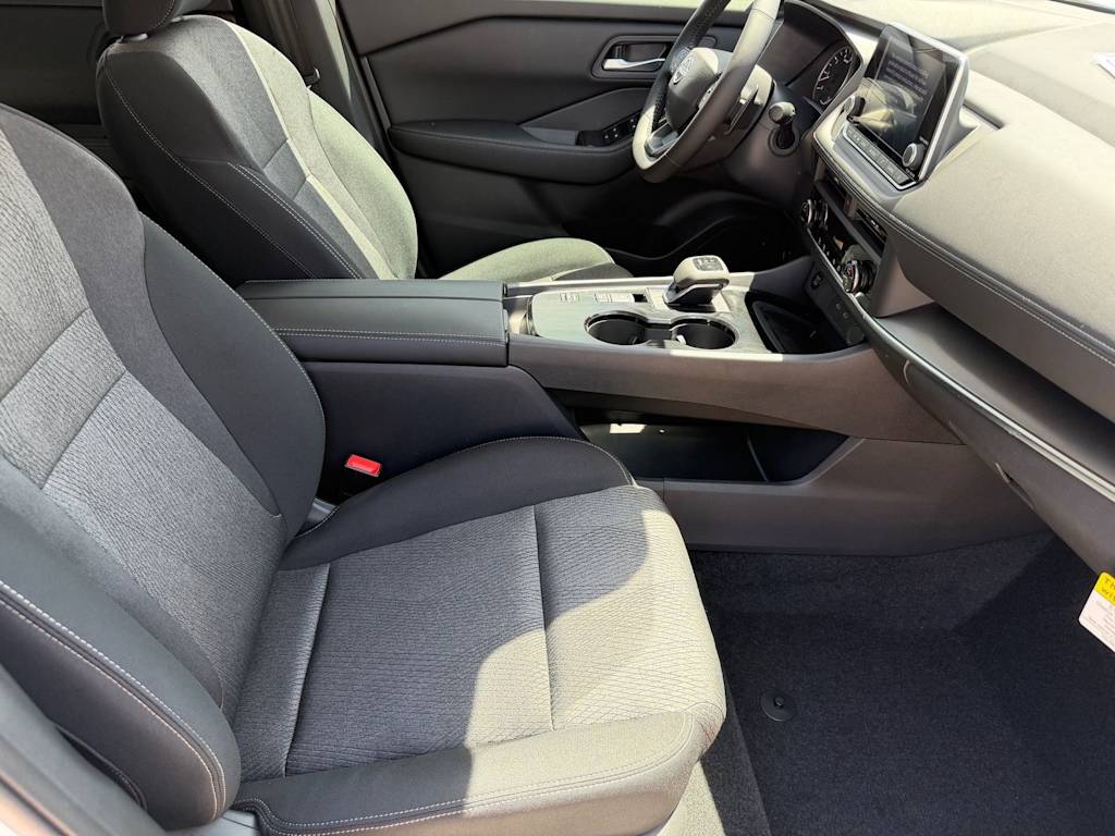 Thumbnail: 2026 Nissan Rogue - 9